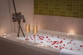Golden Tulip Gurgaon - Sector 29