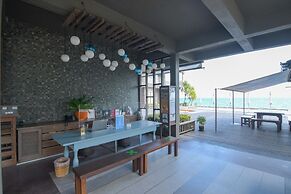 Baan Ploy Sea