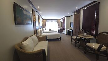 Red Coconut Beach Hotel