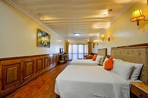 Red Coconut Beach Hotel