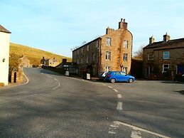 Riverside B & B