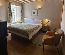 Riverside B & B