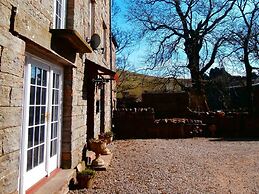 Riverside B & B