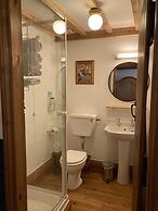 Riverside B & B