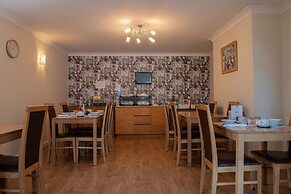 Trevarrian Lodge