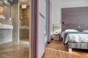 Le Merceny Motel