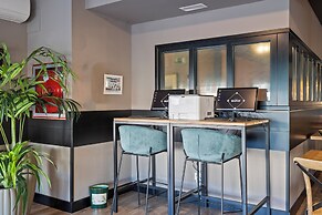 Hotel Acta Madfor