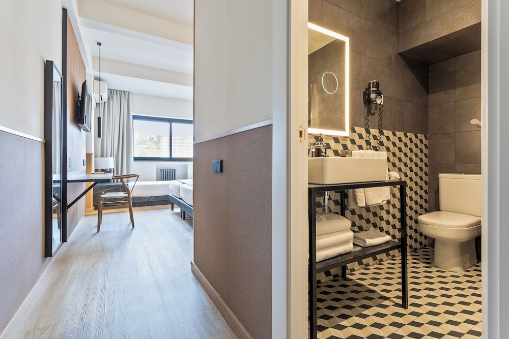 Hotel Acta Madfor