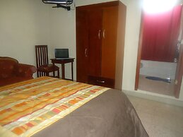 Hostal Perla Real Inn