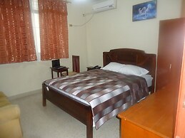 Hostal Perla Real Inn