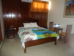 Hostal Perla Real Inn