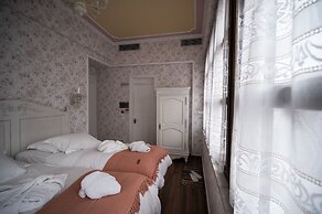 Anagennisis Hotel