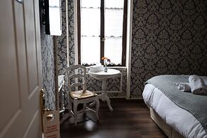 Anagennisis Hotel