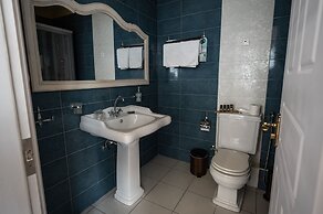 Anagennisis Hotel