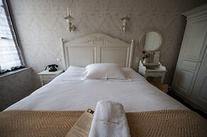 Anagennisis Hotel