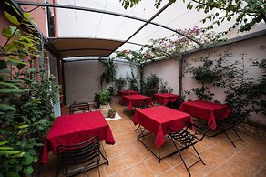 Anagennisis Hotel