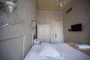 Anagennisis Hotel