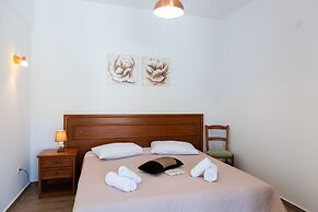 Rooms & Apartments Archontou