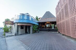 Villa Kayu Raja