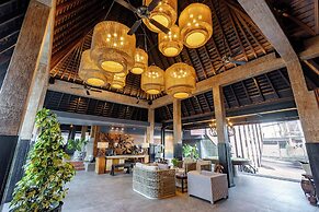 Villa Kayu Raja
