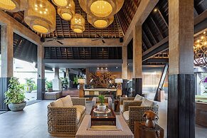 Villa Kayu Raja