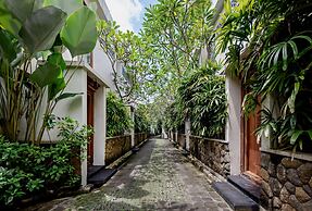 Villa Kayu Raja