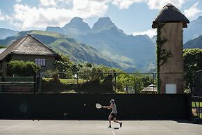 Cathedral Peak Hotel