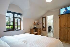 Woodside Lodge