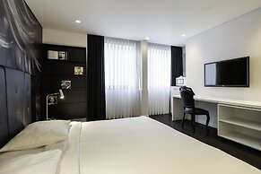 B-aparthotel Regent