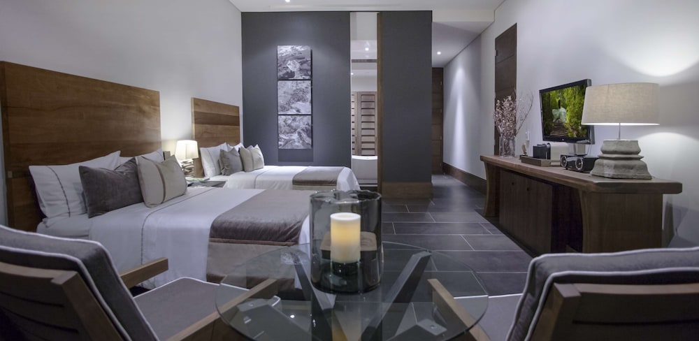 NIZUC Resort and Spa