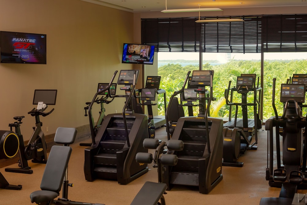 NIZUC Resort and Spa
