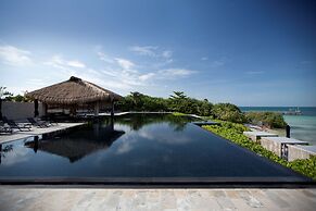 NIZUC Resort and Spa
