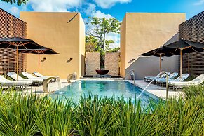 NIZUC Resort and Spa