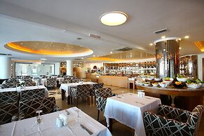 Royal Arena Hotel & Resort Spa