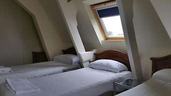 Hotel Isis