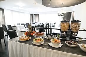 Dash Hotel