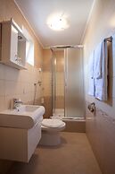 Dash Hotel