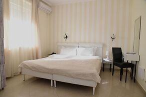 Dash Hotel