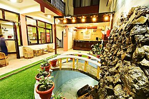 The Hotel Pleasure Home Inn