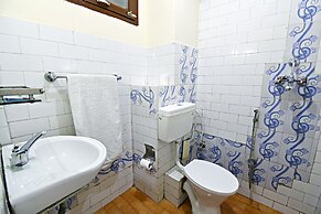 The Hotel Pleasure Home Inn