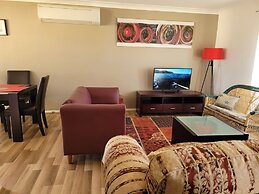 Titania Motel