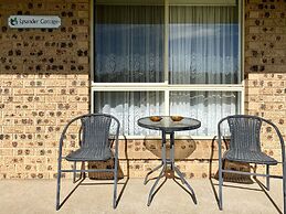 Titania Motel