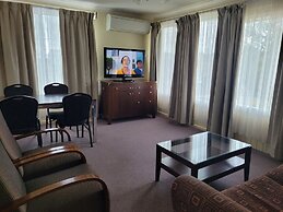 Titania Motel