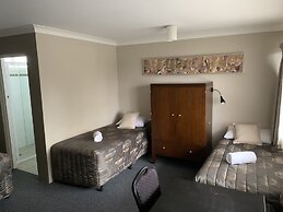 Titania Motel