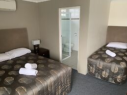 Titania Motel