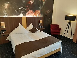 Lobinger Hotel - Weisses Ross