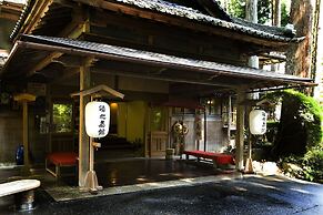 Yunoshimakan