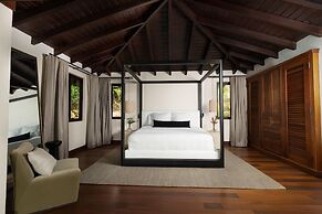 Royal Isabela