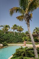 Royal Isabela