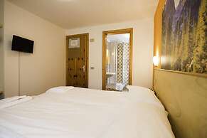 Hotel Teola